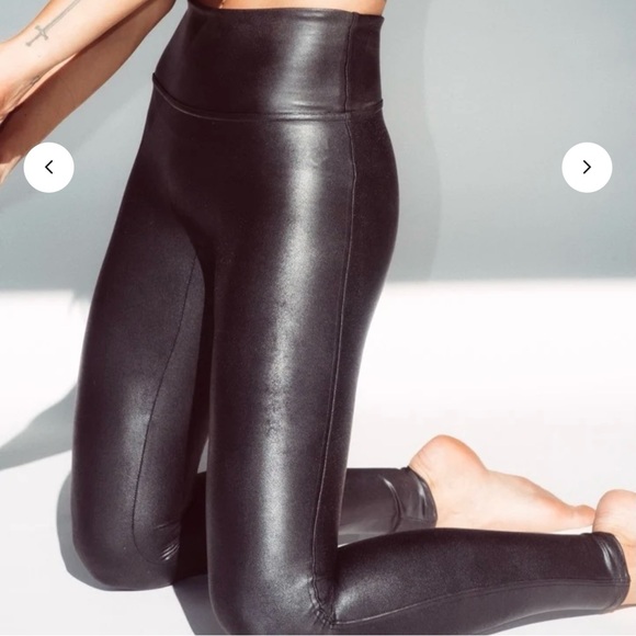 Spanx Black Faux Leather Leggings size Medium - Picture 9 of 16